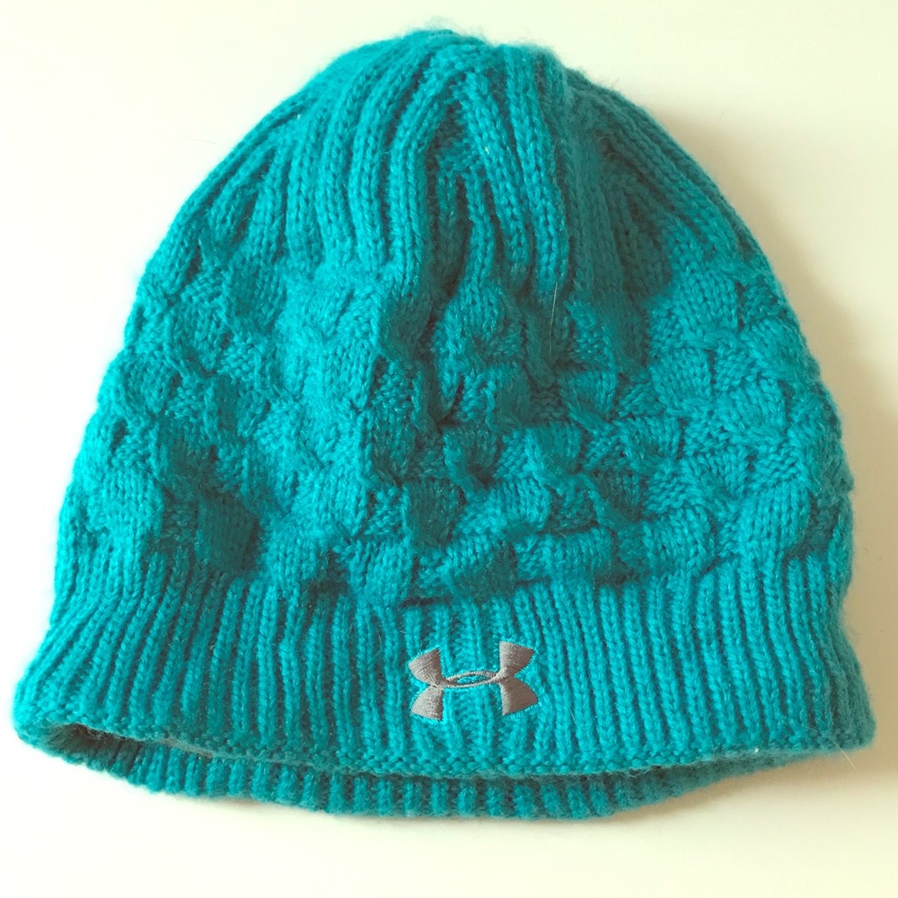 Under Armour winter beanie style hat